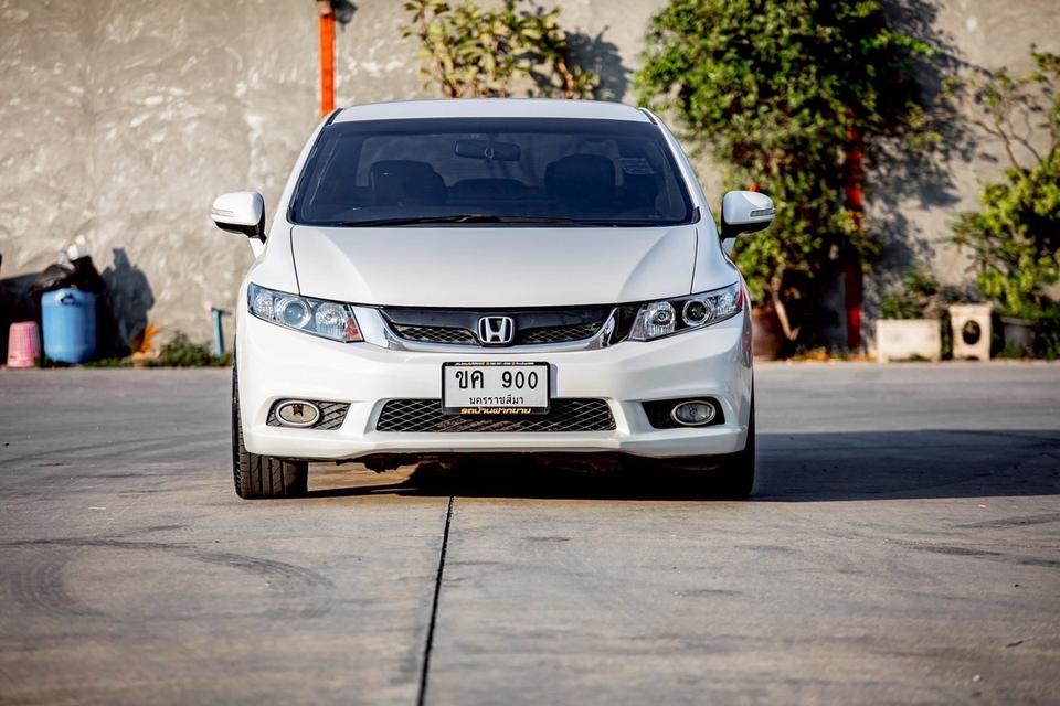 Honda Civic Fb 1.8ES ภายในดำ เบาะไฟฟ้า สีขาว ปี 2013