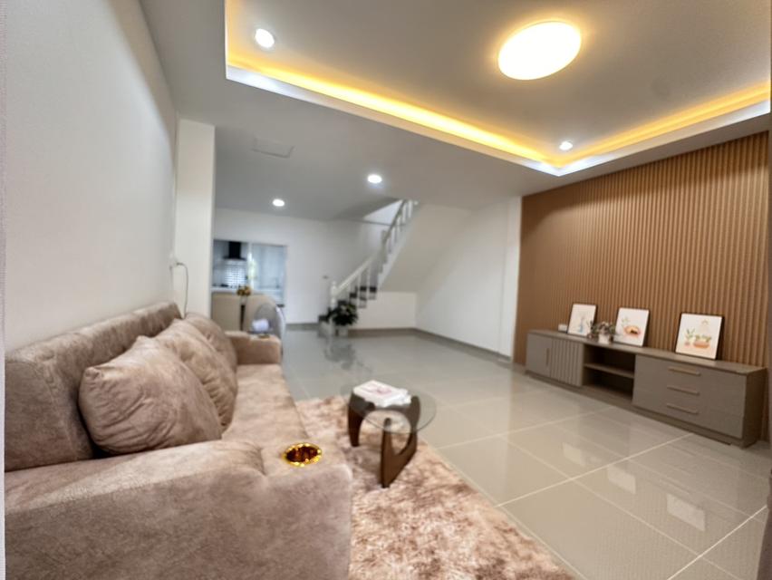 หมู่บ้านเหมชาติ ถ.เลียบวารี บ้านสวย รีโนเวทใหม่ ทำเลหนองจอก 4