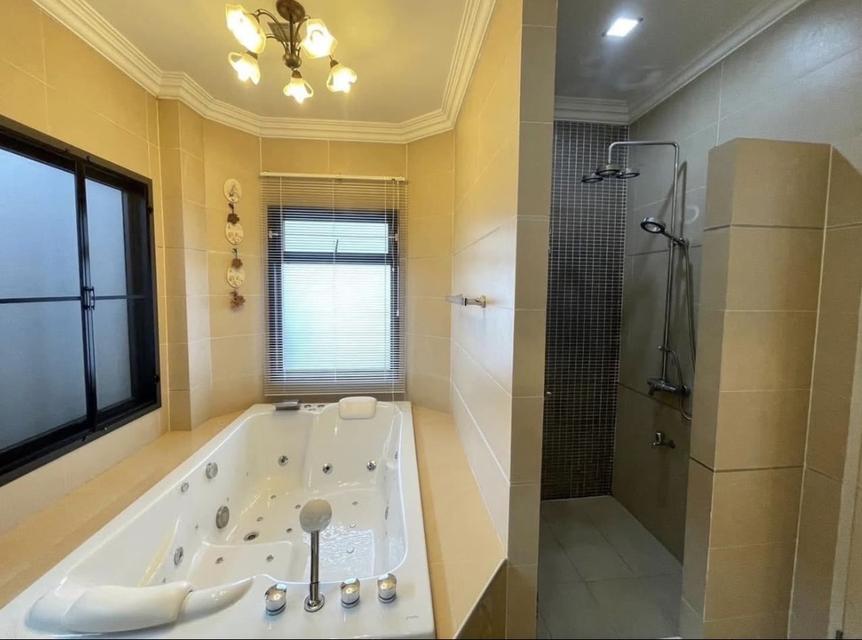 For Rent: Perfect Masterpiece Ratchaphruek. Land area 130 square wa, usable area 450 square meters. 12