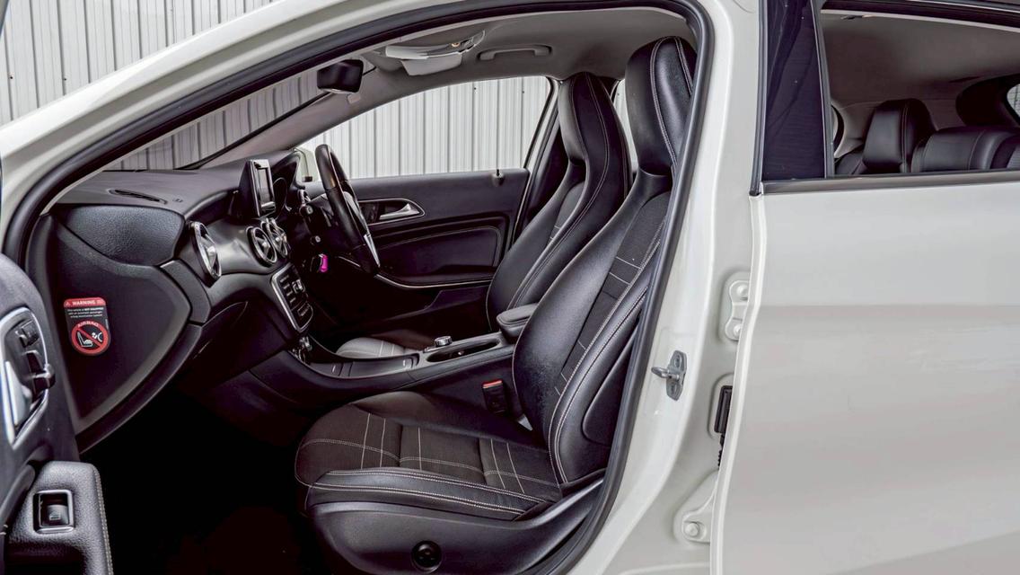 BENZ GLA-CLASS 200 ปี 2015 สีขาวโฉม W156 ปี14-20 รูปที่ 12