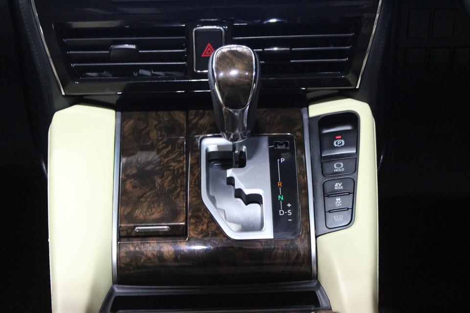 รหัสรถ JRS4310 Toyota Alphard 2.5 Hybrid X ปี2018  18