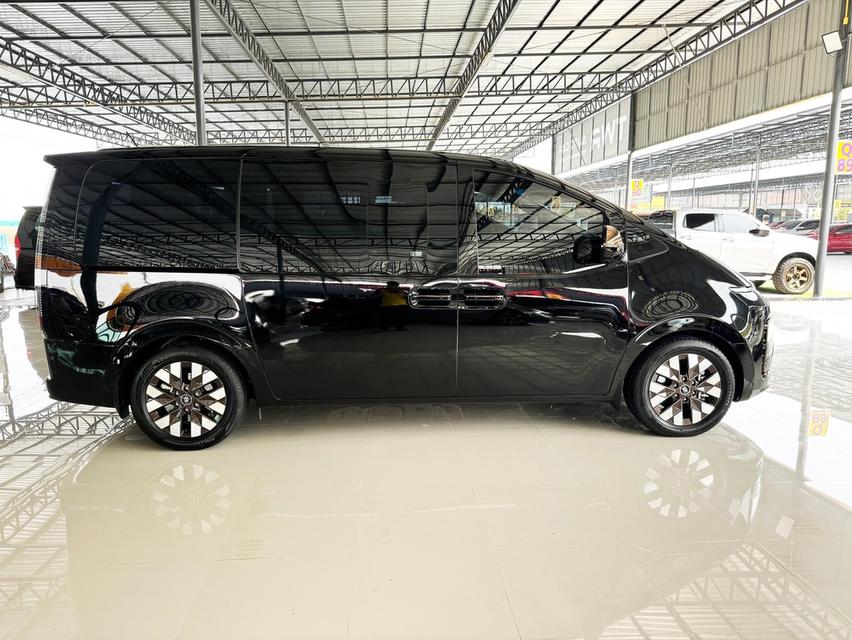 Hyundai Staria 2.2 Premium (ปี 2023) Wagon AT รถสวย สภาพดี ไมล์น้อย ราคาถูก ฟรีดาวน์ รุ่นท็อปสุด 11 ที่นั่ง  3