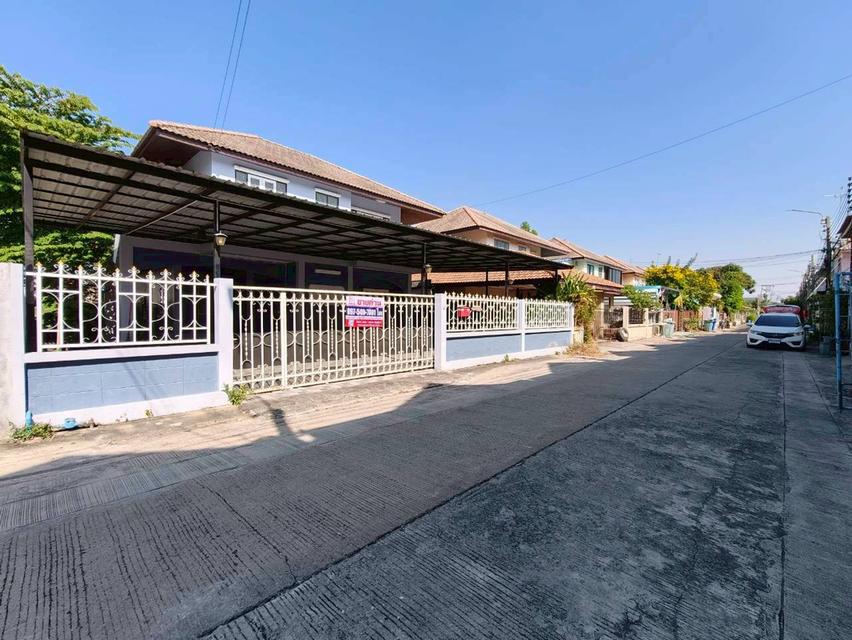 หมู่บ้านบัวทองธานีพาร์ค ซอย 6 ถนนกาญจนาภิเษก ต.บางบัวทอง อ.บางบัวทอง จ.นนทบุรี 3