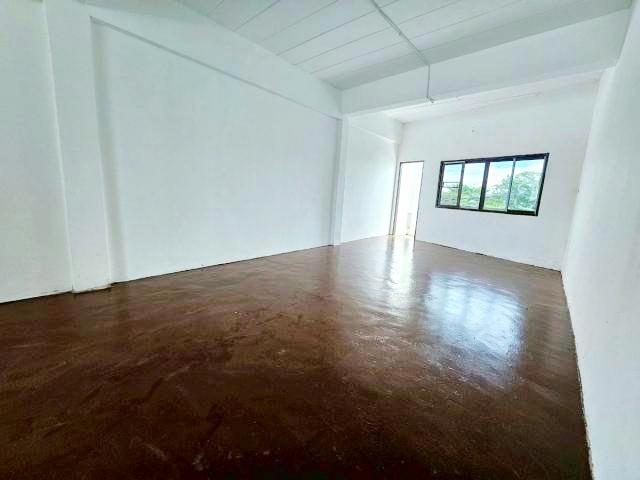 รพ.สินแพทย์ ศรีนครินทร์ 1.8 กม. เช่าอาคารพาณิชย์ 4.5 ชั้นมีชั้นลอย ซ.สุขุมวิท101 MRTสวนหลวง ร.9 1.5กม. 17ตร.วา. 277 ตร.ม 5