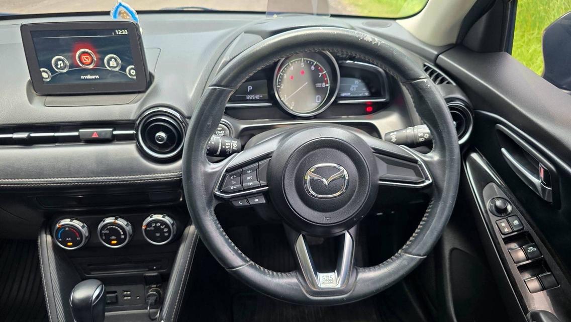 Mazda 2 1.3 High ปี 2017 สีเทาราคา 249,000 บาทฟรีดาวน์ ผ่อน 5,100 บ/ด 6ปี รูปที่ 15