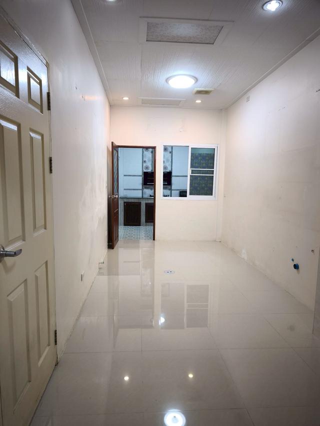 ขายทาวน์โฮม 3 ชั้น สไตล์บ้านเดี่ยว หลังมุม ทำเลศักยภาพ 9
