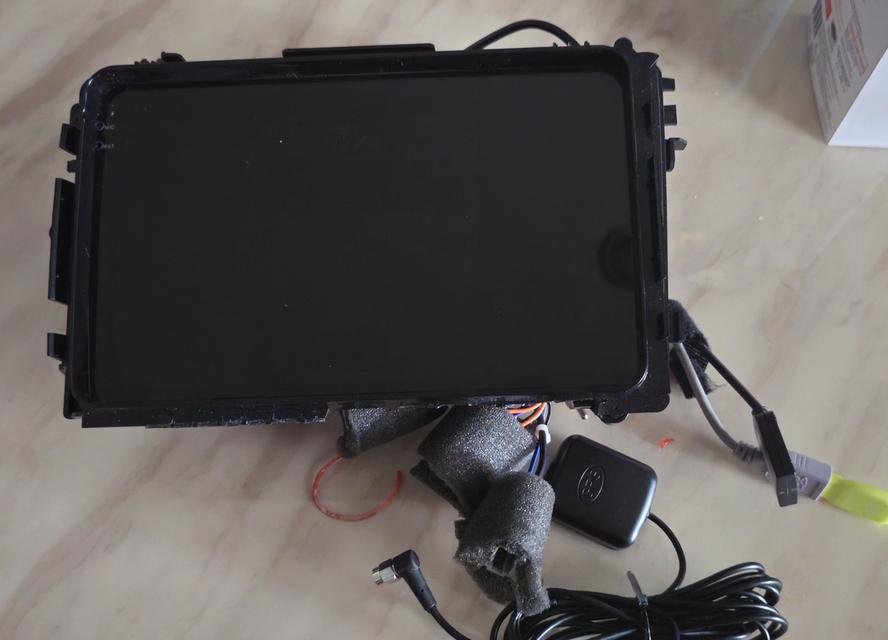 จอแอนดรอยด์สำหรับรถยนต์ รุ่น QX12 2k 8/256 gb 4G พร้อมกล้องรอบคัน 360° และปลั๊ก Canbus