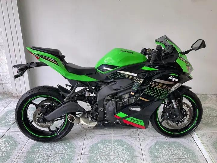 ส่งต่อรถมอเตอร์ไซค์สวยๆ Kawasaki Ninja ZX-25R 5