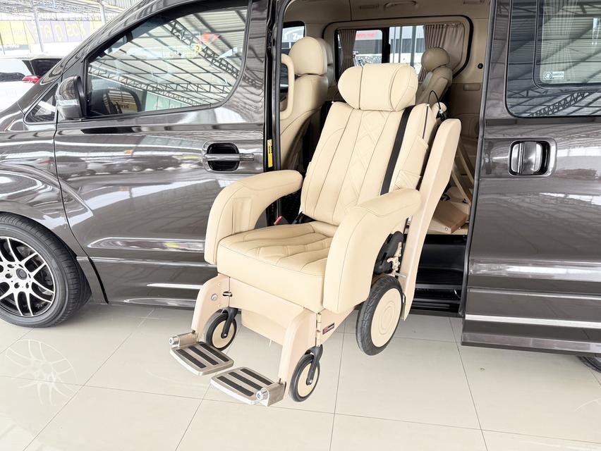 Hyundai H-1 2.5 Deluxe (ปี 2020) Wagon AT 13
