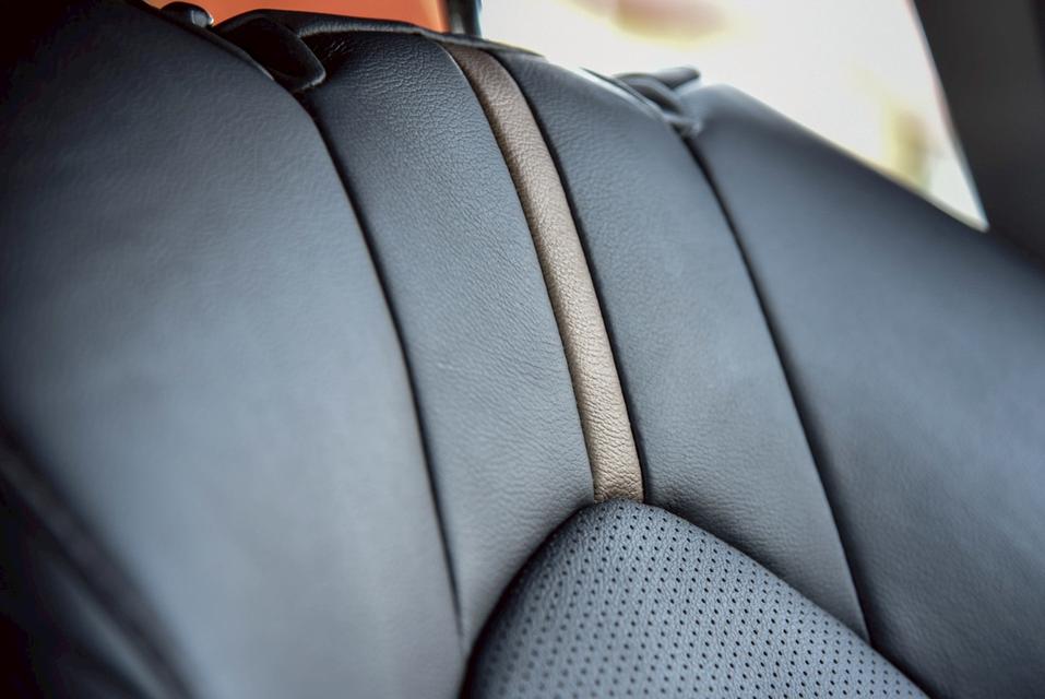 รหัสรถ CBL8684 TOYOTA  Camry 2.0 G AT 2020 19