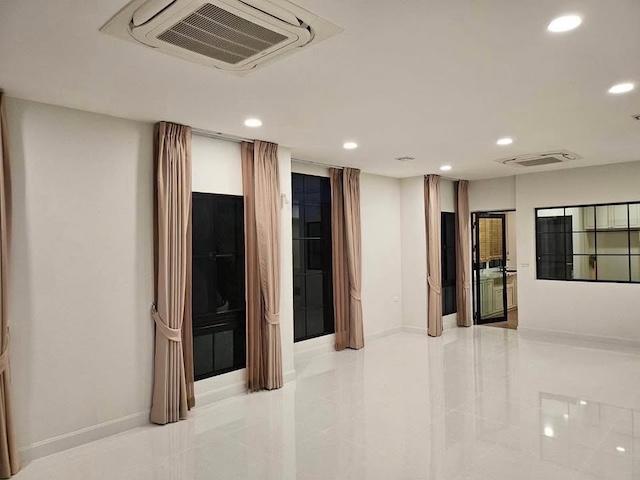 MHR120 เช่าบ้านใหม่ นันทวัน ปิ่นเกล้า-กาญจนาภิเษก 304 ตร.ม. ยินดีรับชาวต่างชาติ & เลี้ยงสัตว์ได้! 3