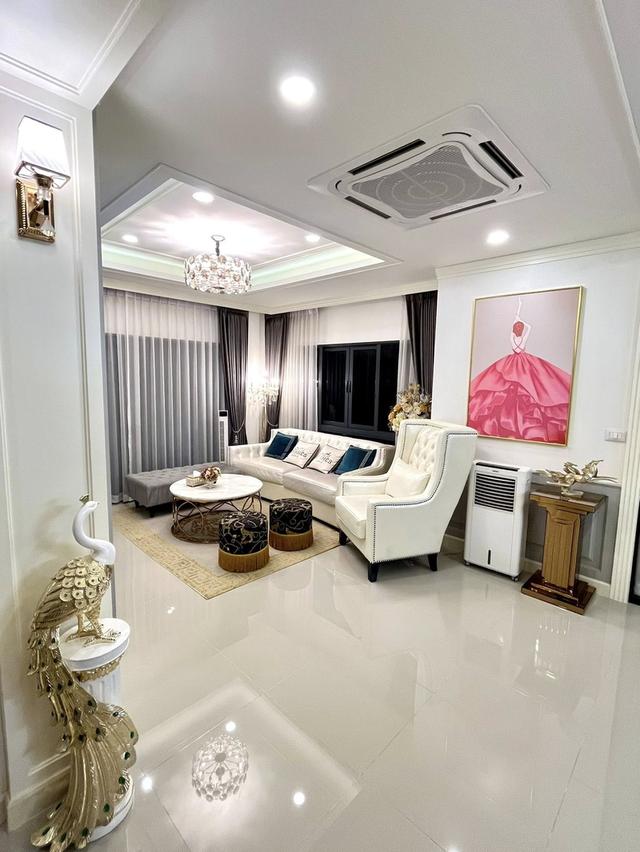 ขายขาดทุนบ้านเดี่ยวหรู 2 ชั้น หมู่บ้าน เซนโทร ราชพฤกษ์ 2 เนื้อที่ดิน 86.4 ตรว. 4 นอน 5 น้ำ บ้านสวย ตกแต่งครบ ใกล้รถไฟฟ้าสายสีม่วง