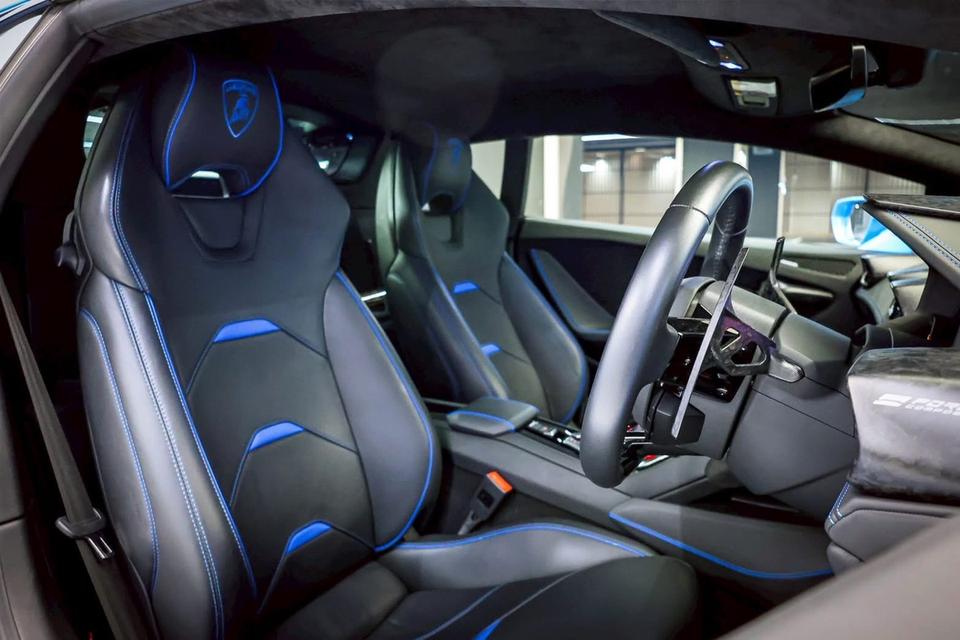 ขาย Lamborghini Huracán EVO AWD สีฟ้าพิเศษ 6