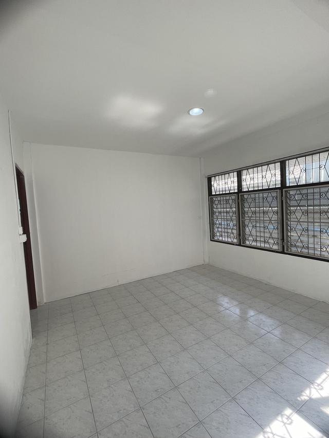 ขายด่วน! บ้านเดี่ยวชั้นเดียว 12