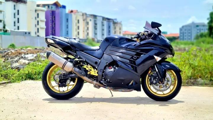 ส่งต่อเครื่องสวยราคาดี Kawasaki Ninja ZX-14R 6