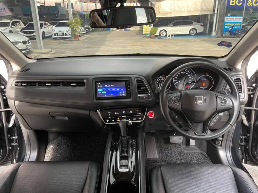 Honda HRV 1.8 EL SUV  6