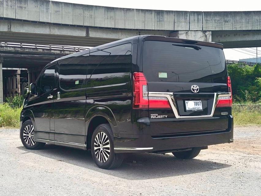 รหัสรถ PAT4907 Toyota Majesty 2.8 Grande ปี 2020 สีดำ