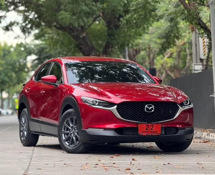 Mazda CX-30 สีแดง