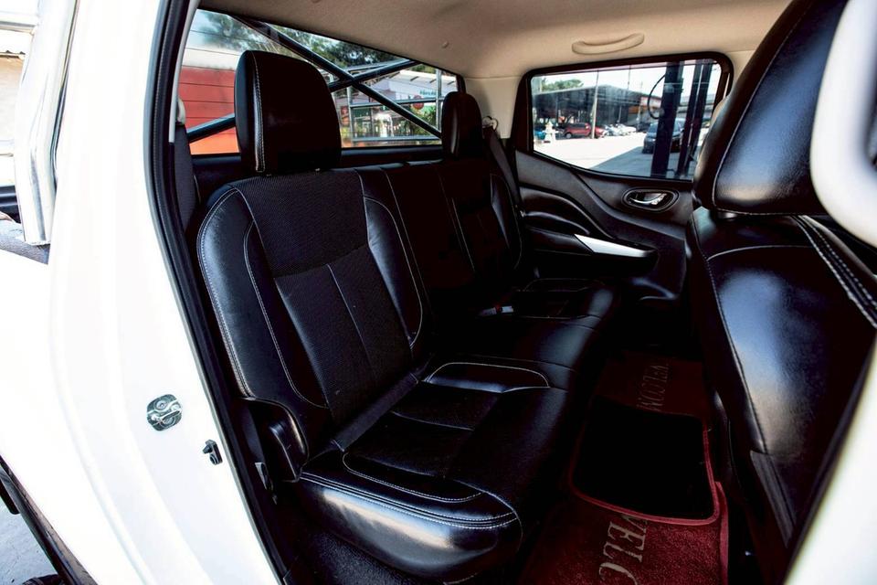 NISSAN NAVARA NP300 CALIBRE 2.5 VL DOUBLE CAB ปี 2015 เกียร์ธรรมดา สีขาว 11