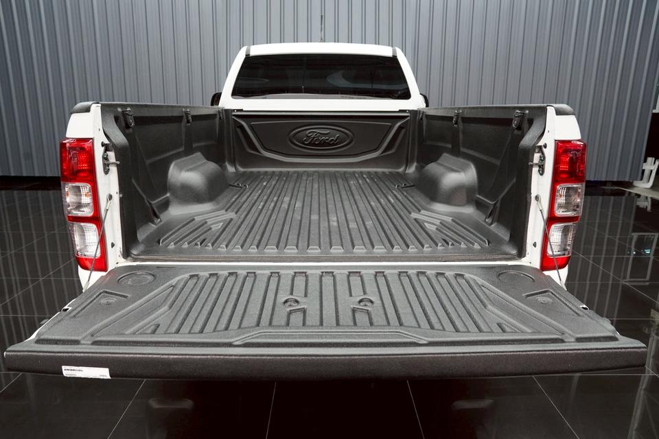 FORD RANGER Standard Cab 2.2 XL MT ปี 2021 สี ขาว 13