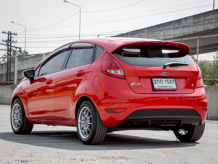 FORD FIESTA 1.5 Sport Hatchback ปี2013 รถสวย สภาพพร้อมใช้งาน ผ่อนสบายกระเป๋า 5