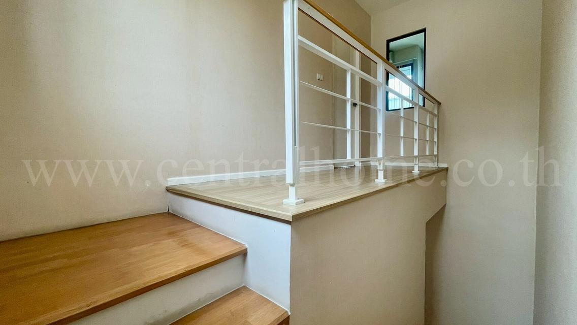 ทาวน์โฮม 3 ชั้น บ้านกลางเมือง รัตนาธิเบศร์ รีโนเวทใหม่ พร้อมอยู่ 13