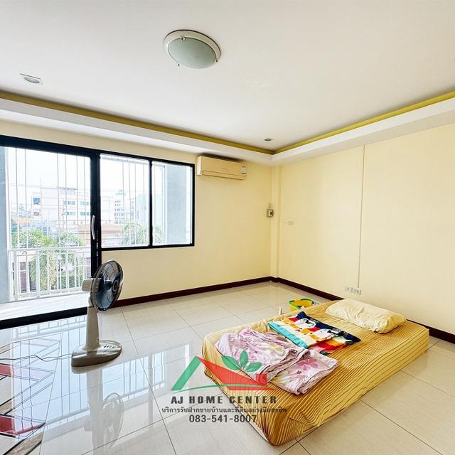 ขายอาคารพาณิชย์2คูหา 56.2ตรว. หลังริม อยู่หน้าหมู่บ้านเดอะพราว ถ.เอกชัย สภาพดี ขายแยกได้ 8