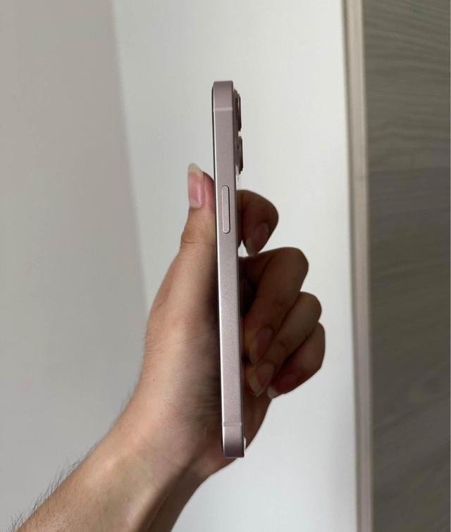 iPhone 13 สีชมพู 5