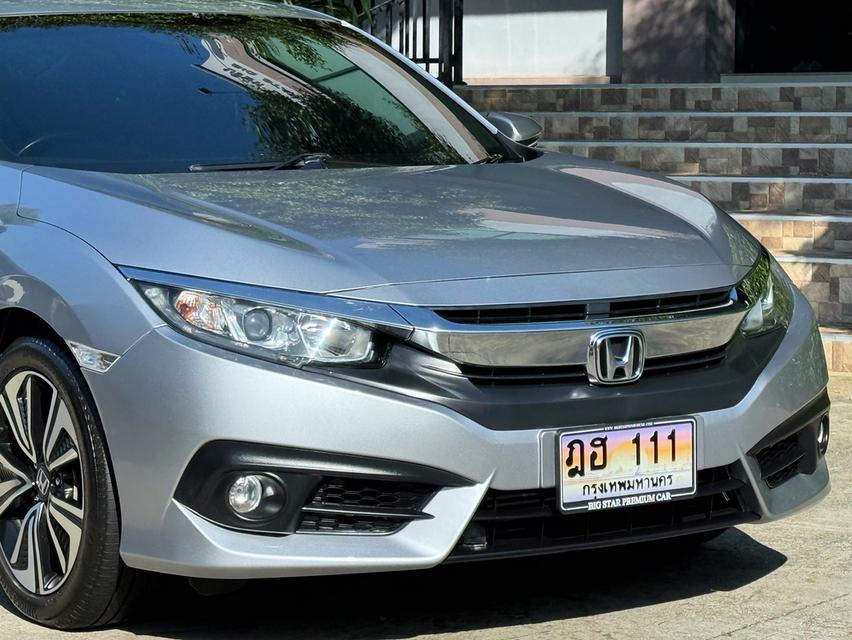 2018 HONDA CIVIC FC 1.5 TURBO รถมือเดียวออกป้ายแดง รถวิ่งน้อย เข้าศูนย์ทุกระยะ รถไม่เคยมีอุบัติเหตุครับ รูปที่ 7