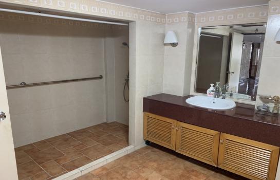 อาคารพาณิย์ 3คูหาให้เช่า ถนนจันทน์วัดไผ่เงิน พร้อมเครื่องปรับอากาศ เหมาะแก่การทำออฟฟิศหรือร้านอาหารราคาถูกมากเจ้าของประกาศเอง 50,000ต่อเดือน 4