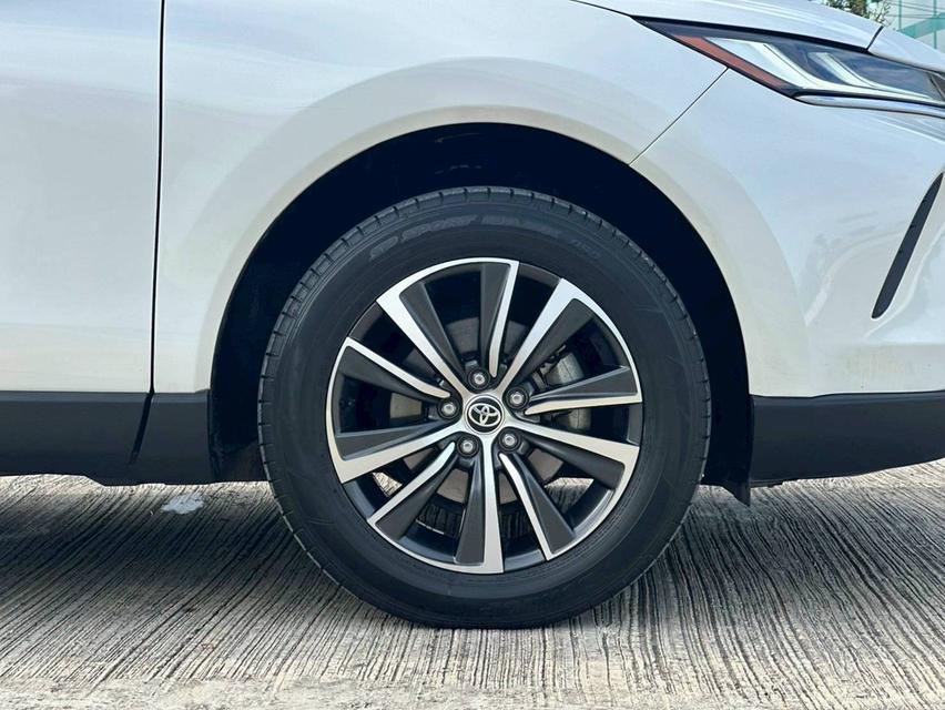 Toyota Harrier Hybrid G ปี 2021 • Mileage: 95,000 km 10