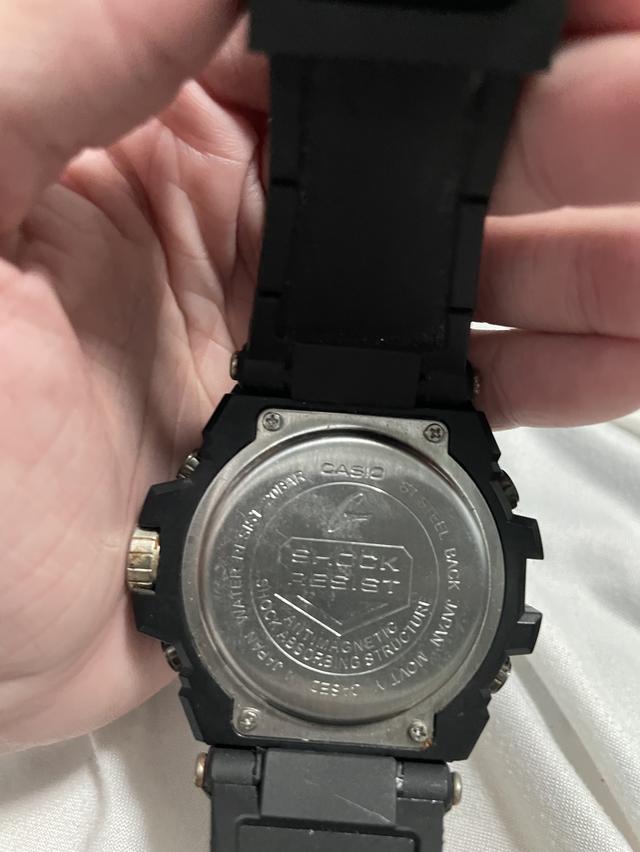 นาฬิกา G-Shock รุ่นแรกสุด (DW-5000) เปิดตัวในปี 1983 รูปที่ 3