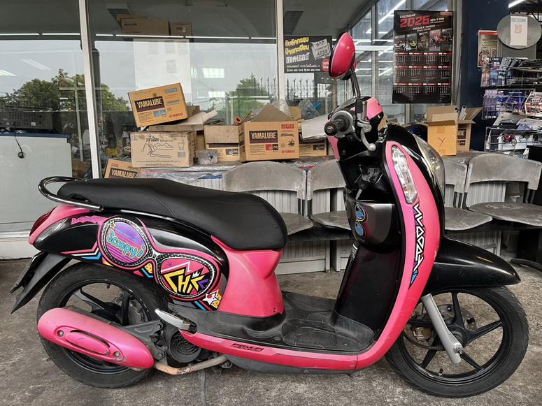 ขาย scoopy i ล้อแม็ก เดิมๆ 20000 บาท รวมโอน