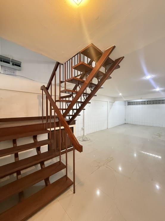 ขายและให้เช่า บ้าน ที่ลาดพร้าว 113 ตรงข้ามเดอะมอลล์บางกะปิ 6