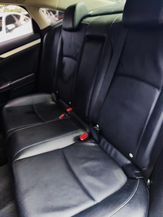 HONDA CIVIC 1.8EL 2019 16