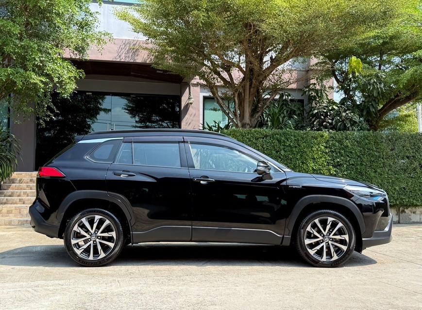 2021 TOYOTA CROSS HYBRID PREMIUM SAFETY รถมือเดียวออกป้ายแดง รถวิ่งน้อย เข้าศูนย์ทุกระยะ รถไม่เคยมีอุบัติเหตุครับ รูปที่ 2