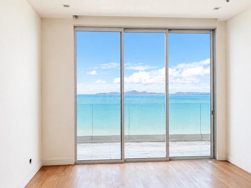 For Sale — Beachfront Penthouse at The Cove Condominium, Wongamat Pattaya Penthouse unit• 2-storey layout•: 565 sq.m.• Floor: 16–17• 4 bedro 7