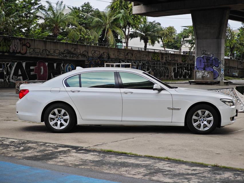 ขายรถ BMW 730Ld Business ปี 2012 สีขาว เกียร์ออโต้ 8