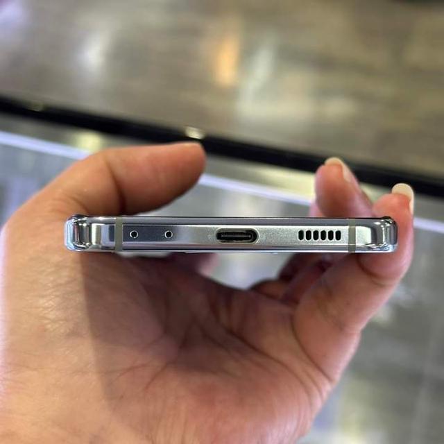 Samsung Z Flip5 มือ1 4