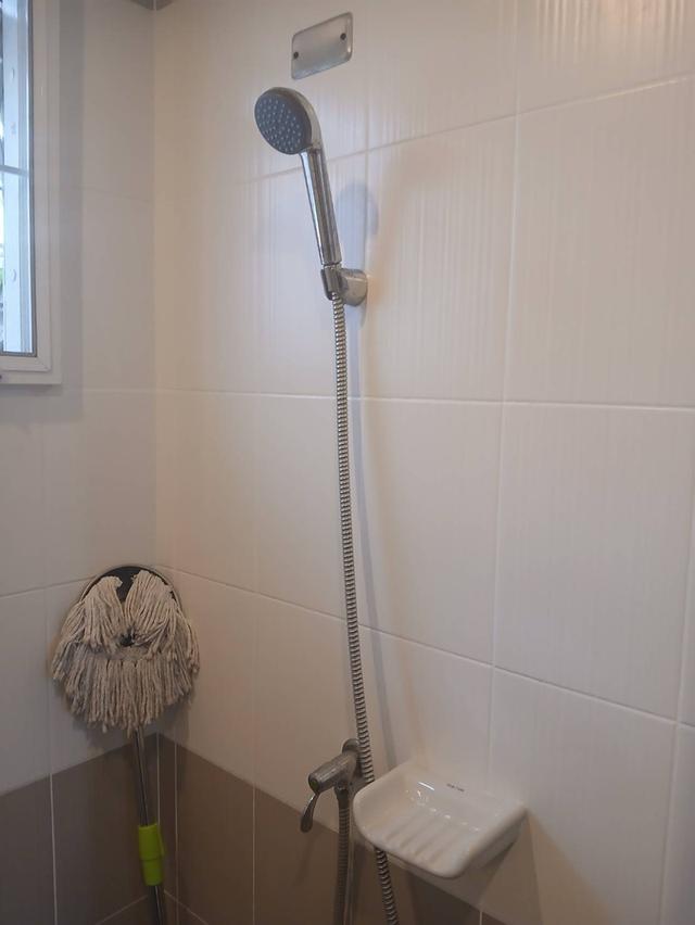 ให้เช่าบ้านเดี่ยว 2 ชั้น : 56 ตรว.  3 ห้องนอน 3 ห้องน้ำ ถนนบ้านกล้วย-ไทรน้อย บางบัวทอง นนทบุรี ตรงข้ามสนามเด็กเล่น ฟิตเนต สวนสาธารณะหมู่บ้าน 8