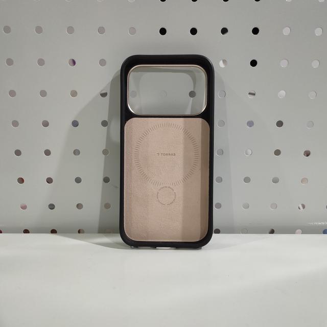 🔥เคส Torras Iphone 17 pro ยังใหม่ รูปที่ 2
