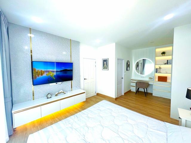 ทำเลสุขุมวิท สำโรง-เทพารักษ์ BTS สำโรง 1.1 กม. ให้เช่าบ้าน 2 ชั้น หรูหราสไตล์อังกฤษ 36 ตร.วา.150 ตร.ม. 4นอน 3 น้ำ เซนต์แ 2