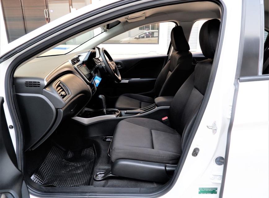 Honda City 1.5 SV i-Vtec ปี 2014 เกียร์ AT 12