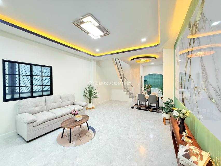 หมู่บ้านอินทราวิว ถ.นิมิตรใหม่ 4