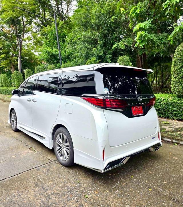 Toyota Alphard Z hybrid HEV E-Four สีขาว ปี 2025 ไมล์ 10,000 กม. 4