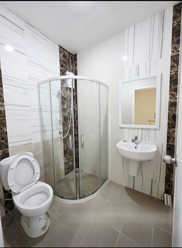 ให้เช่าทาวเฮ้าส์ 2 ชั้น หมู่บ้านโกเด้นทาวน์ พหลโยธิน-วิภาวดี ติดกับโรงกษาปณ์,ฟิวเจอร์ พื้นที่16.2ตร.ม. 2นอน 2น้ำ 2ที่จอดรถ เฟอร์และเครื่องใช้ไฟฟ้าคร 11