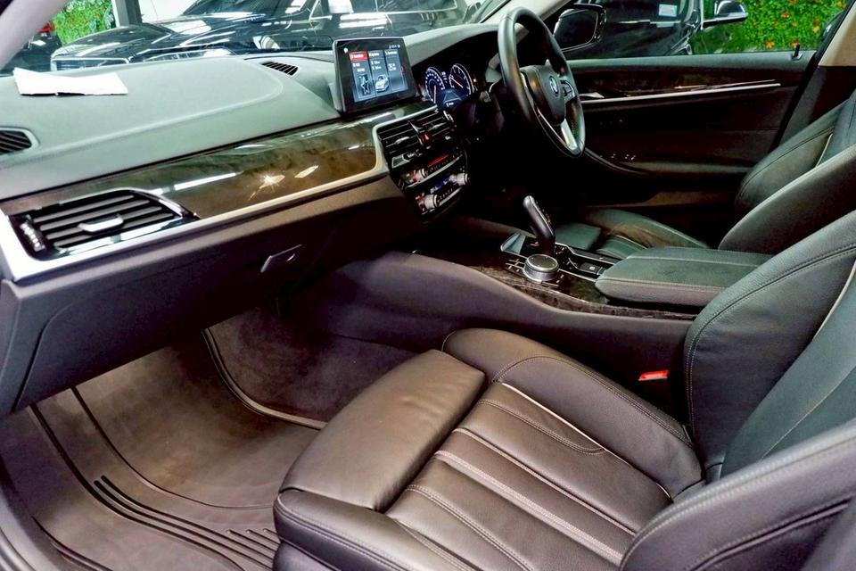 BMW 520d Sport 2.0 (G30) ปี 2017 วิ่ง 13x,xxx KM. 10