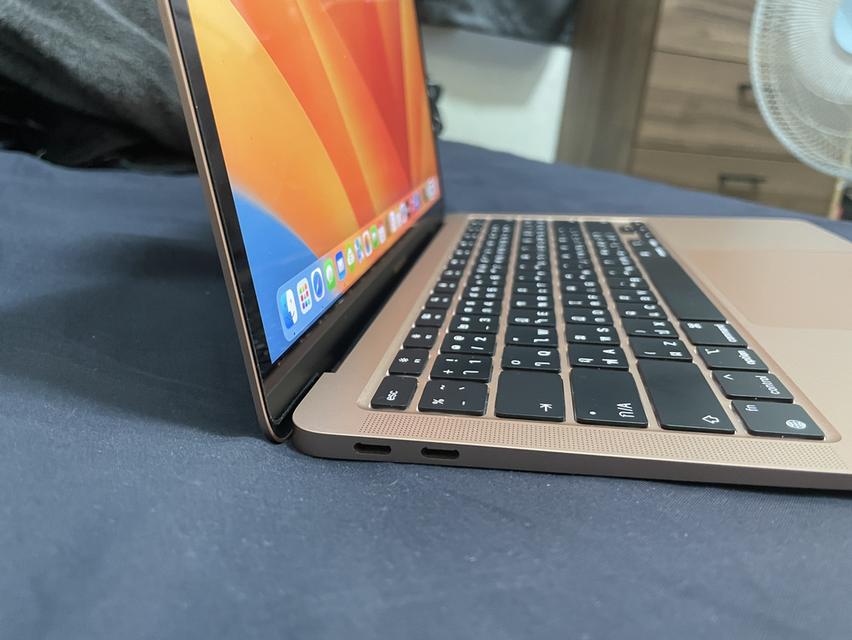 MacBook Air รุ่น13นิ้ว ปี2020  8/256 6