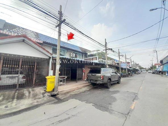 ทาวน์เฮ้าส์ หมู่บ้านลานทอง ติวานนท์-ปากเกร็ด นนทบุรี 1