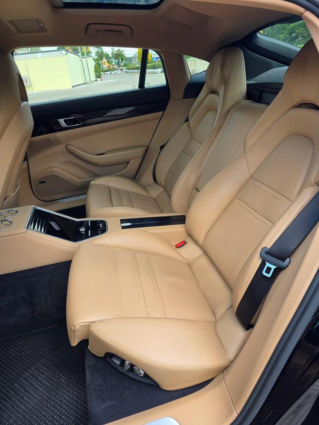 Porsche Panamera 4 E-Hybrid ปี 2019 สีดำ รถมือเดียวออกศูนย์ AAS รูปที่ 13